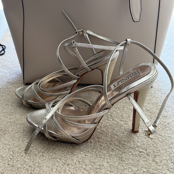 Platinum Badgley Mischka strapped heels - Picture 5 of 5